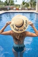 DoubleTree by Hilton Hotel Alana - Waikiki Beach