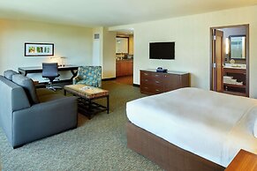 DoubleTree by Hilton Hotel Alana - Waikiki Beach