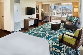 DoubleTree by Hilton Hotel Alana - Waikiki Beach