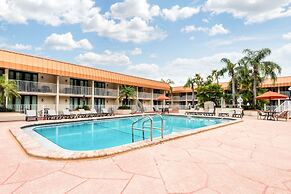 Quality Inn & Suites Tarpon Springs South