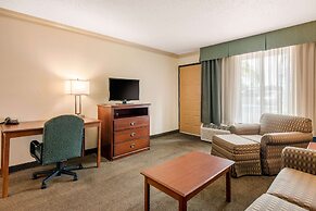 Quality Inn & Suites Tarpon Springs South