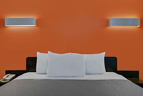 Motel 6 Cutler Bay, FL