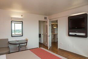Motel 6 Cutler Bay, FL