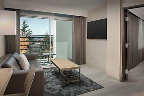 Crowne Plaza Portland-Lake Oswego, an IHG Hotel