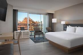 Crowne Plaza Portland-Lake Oswego, an IHG Hotel