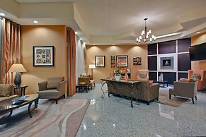 Holiday Inn & Suites Windsor Ambassador Bridge by IHG