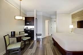 Holiday Inn & Suites Windsor Ambassador Bridge by IHG