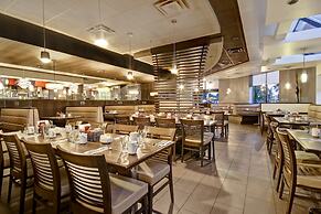 Holiday Inn & Suites Windsor Ambassador Bridge by IHG