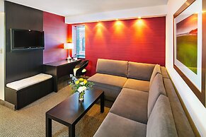 Cambridge Suites Hotel