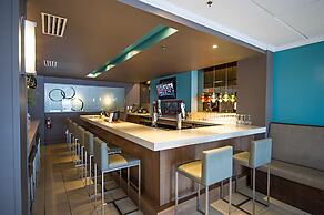 Cambridge Suites Hotel