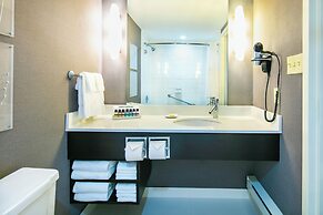 Cambridge Suites Hotel