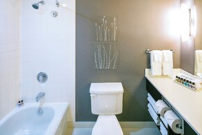 Cambridge Suites Hotel