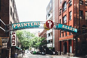 Loews Nashville Hotel at Vanderbilt Plaza