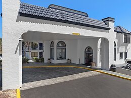 Baymont by Wyndham Orlando East