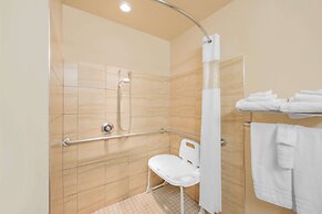 Microtel Inn & Suites by Wyndham Quincy Downtown/River Area