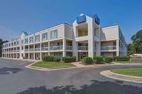 Motel 6 Raleigh, NC - North