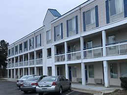 Motel 6 Raleigh, NC - North