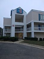 Motel 6 Raleigh, NC - North