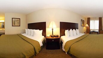 Quality Inn Russellville I-40