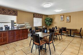 Quality Inn Russellville I-40