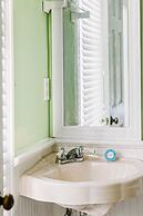 Amsterdam's Curry Mansion Inn