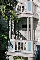 Amsterdam's Curry Mansion Inn