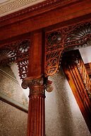 Amsterdam's Curry Mansion Inn