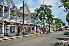 Amsterdam's Curry Mansion Inn