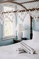 Amsterdam's Curry Mansion Inn