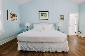 Amsterdam's Curry Mansion Inn