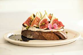 Crowne Plaza Melbourne Carlton by IHG