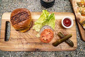 Queen Kapiolani Hotel