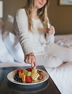 The Lakefront Anchorage