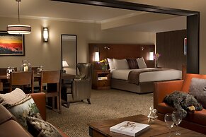 The Lakefront Anchorage