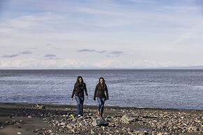 The Lakefront Anchorage