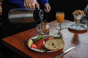 The Lakefront Anchorage