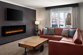 The Lakefront Anchorage