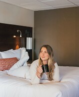 The Lakefront Anchorage