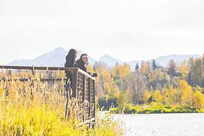 The Lakefront Anchorage