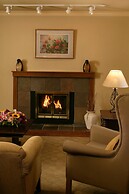 The Lakefront Anchorage