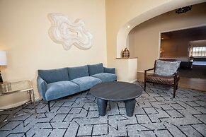Scottsdale Plaza Resort