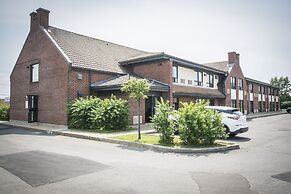Comfort Inn Airport East - Ancienne Lorette