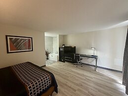 Alamo Inn & Suites