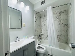 Alamo Inn & Suites