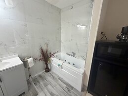 Alamo Inn & Suites