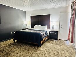 Alamo Inn & Suites