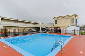 Alamo Inn & Suites