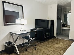 Alamo Inn & Suites