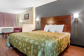 Econo Lodge Inn And Suites