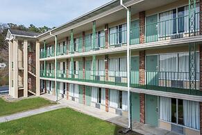 Days Inn by Wyndham Jellico - Tennessee State Line